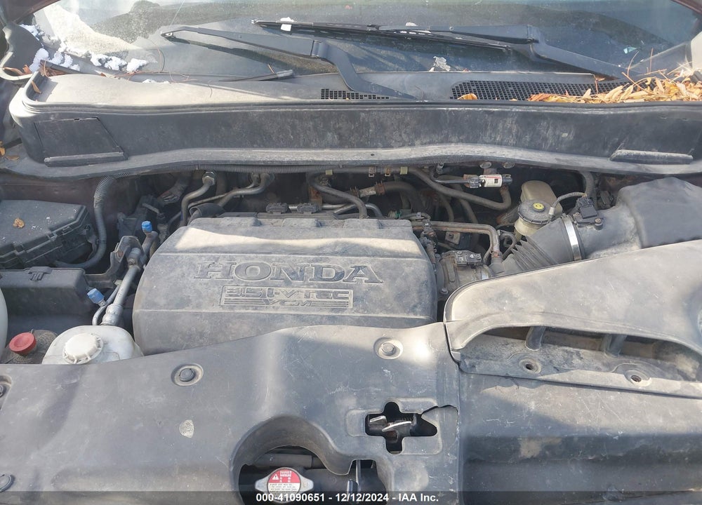 2011 HONDA PILOT LX VIN: 5FNYF4H26BB019218
