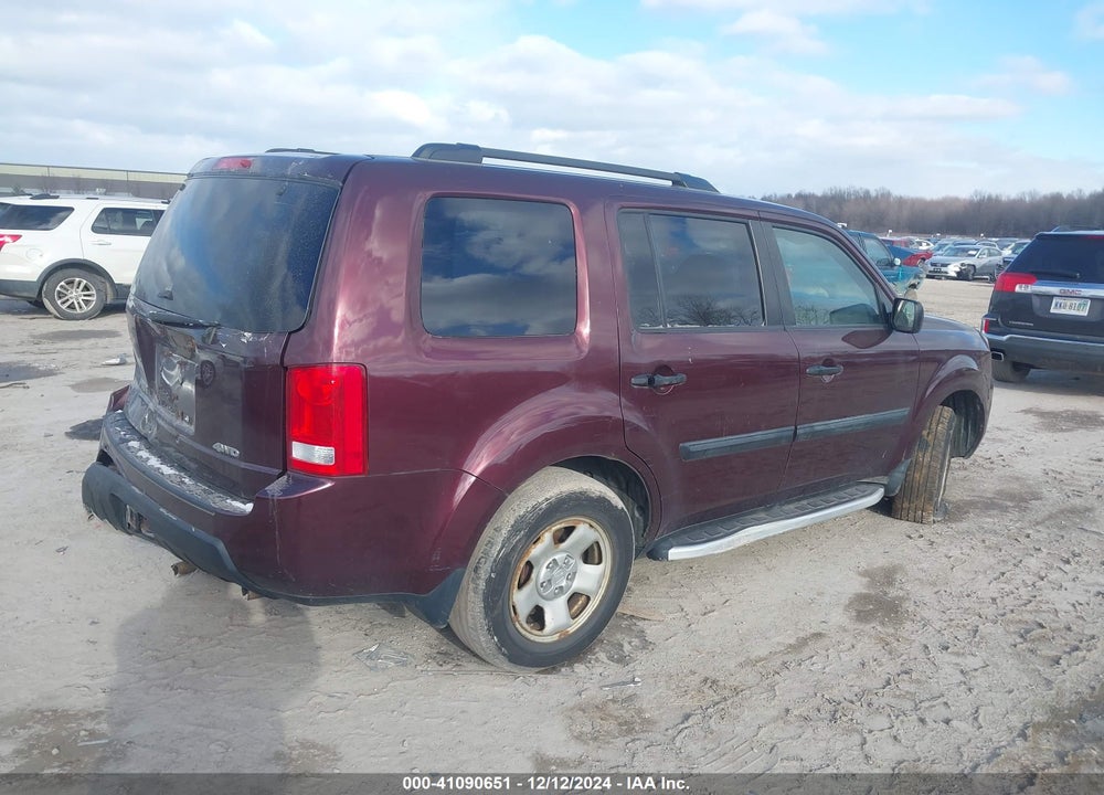 2011 HONDA PILOT LX VIN: 5FNYF4H26BB019218