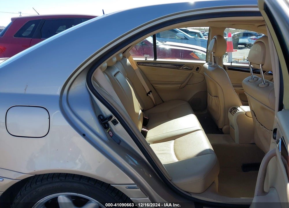 2001 MERCEDES-BENZ C 240 VIN: WDBRF61J01F041533