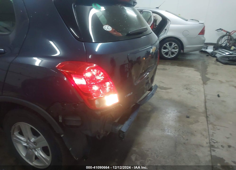 2019 CHEVROLET TRAX LS VIN: 3GNCJKSB2KL291635