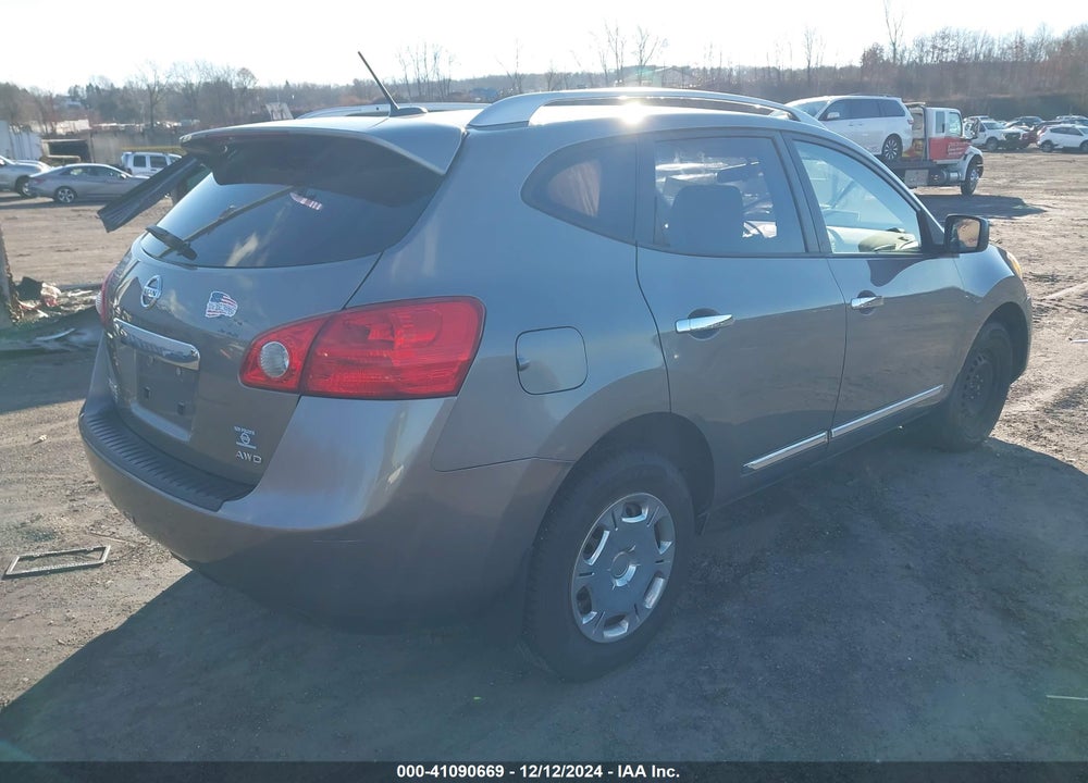 2015 NISSAN ROGUE SELECT S VIN: JN8AS5MV2FW751323