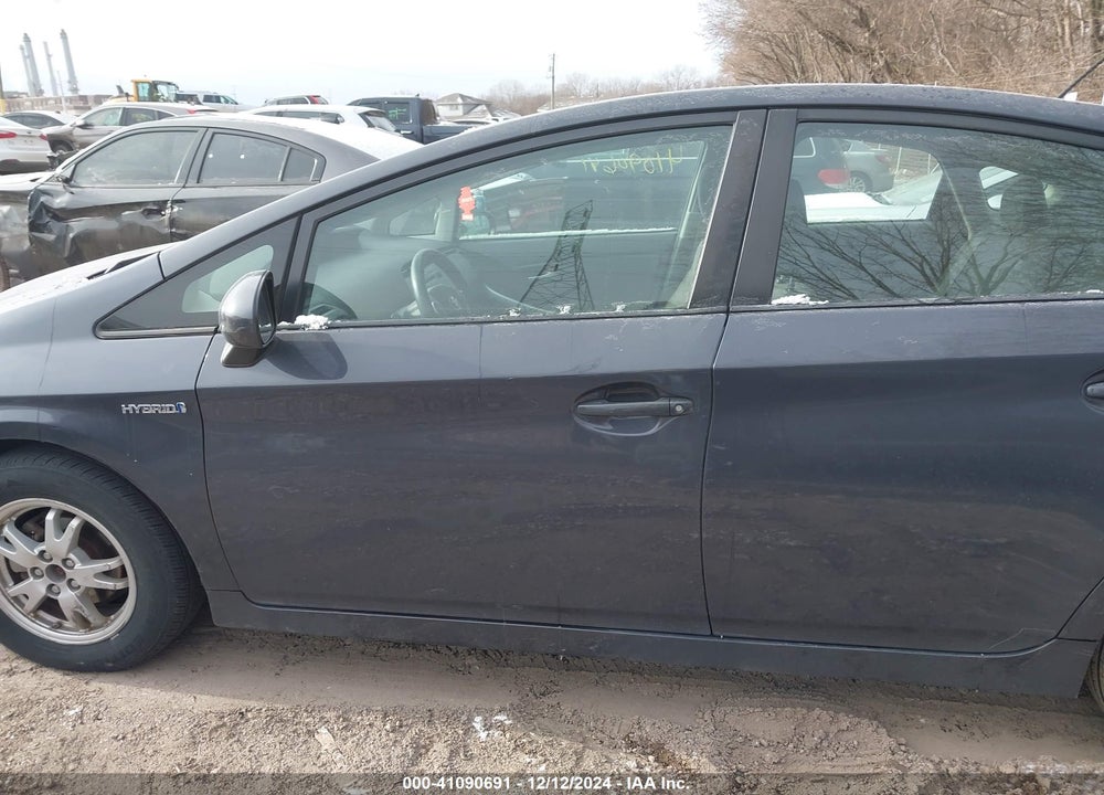 2011 TOYOTA PRIUS TWO VIN: JTDKN3DU6B0278476
