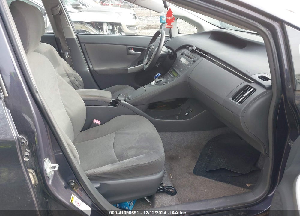 2011 TOYOTA PRIUS TWO VIN: JTDKN3DU6B0278476