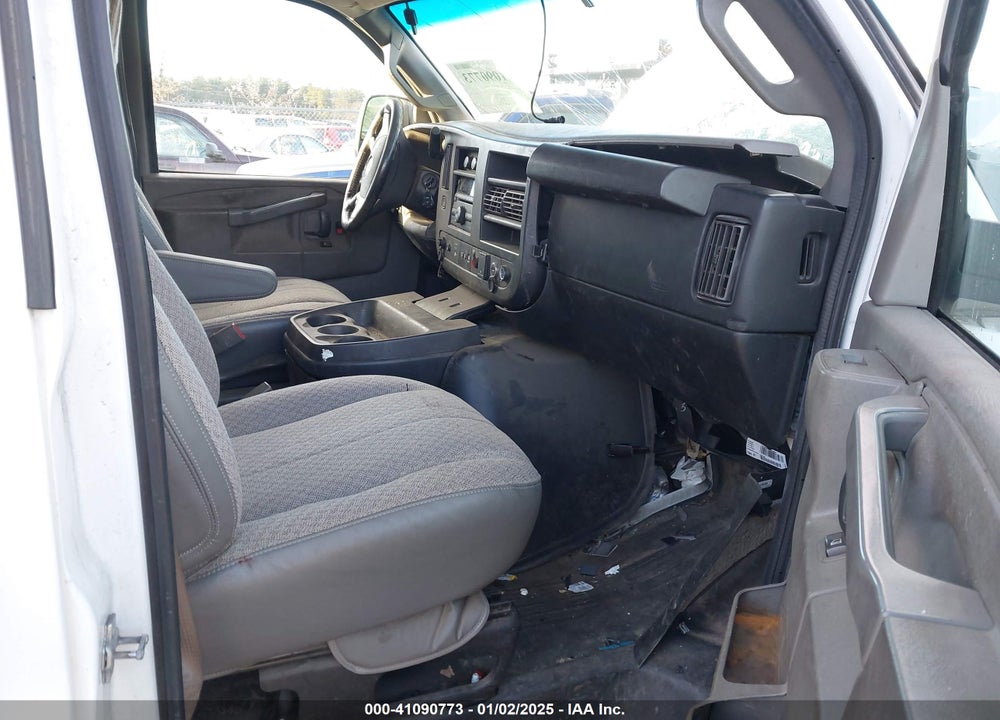 2018 GMC SAVANA CUTAWAY WORK VAN VIN: 1GD07RFG8J1331131
