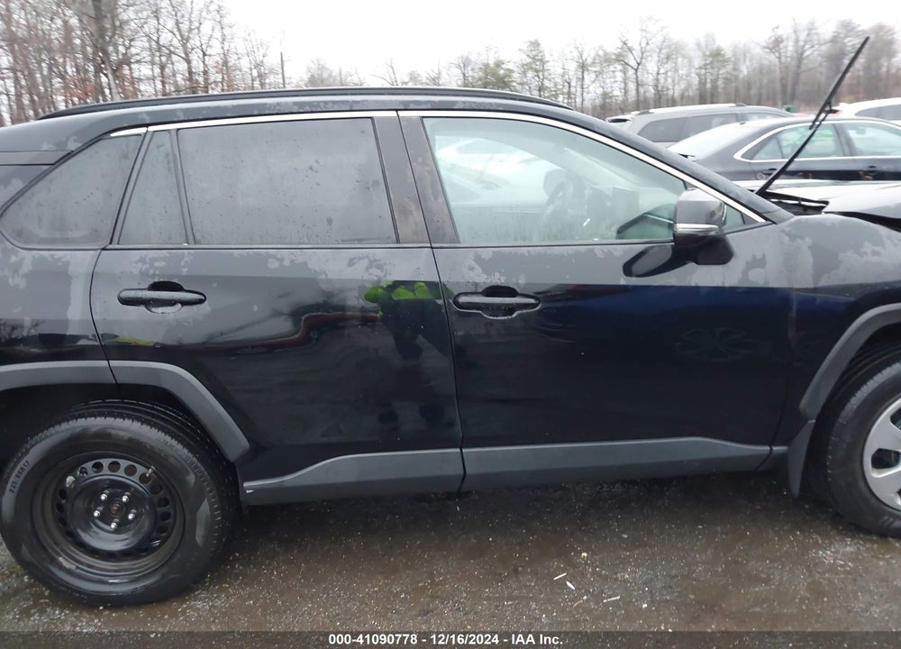 2019 TOYOTA RAV4 LE VIN: 2T3G1RFV5KW049079