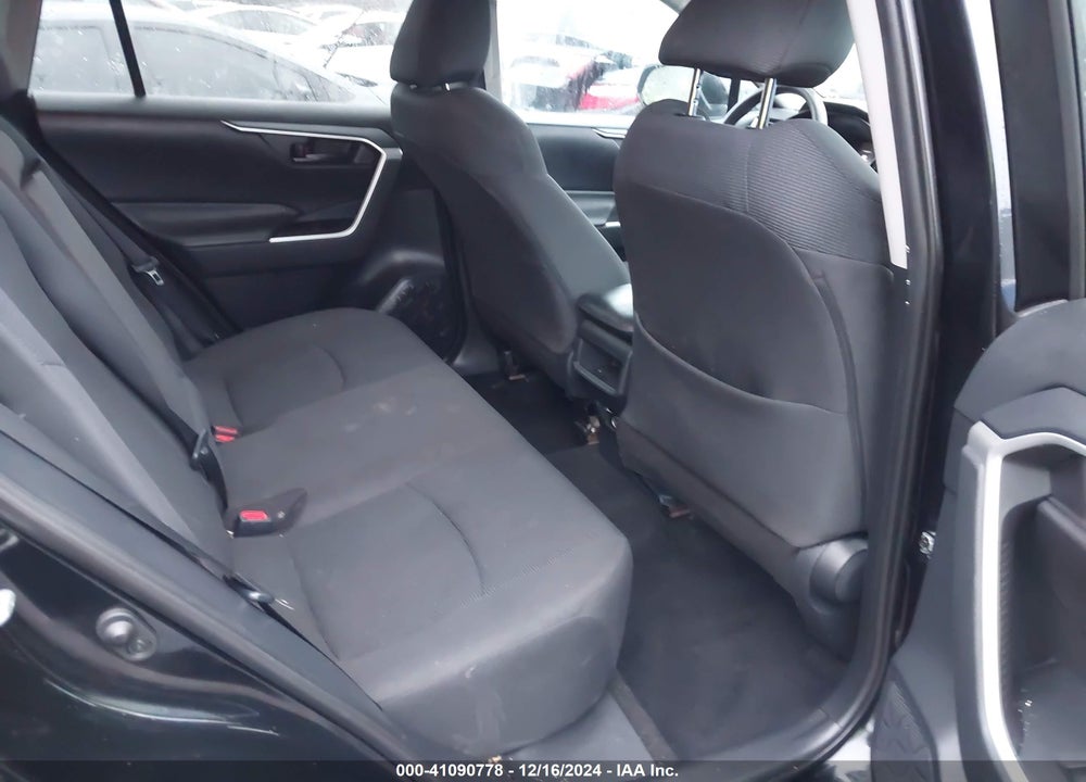 2019 TOYOTA RAV4 LE VIN: 2T3G1RFV5KW049079