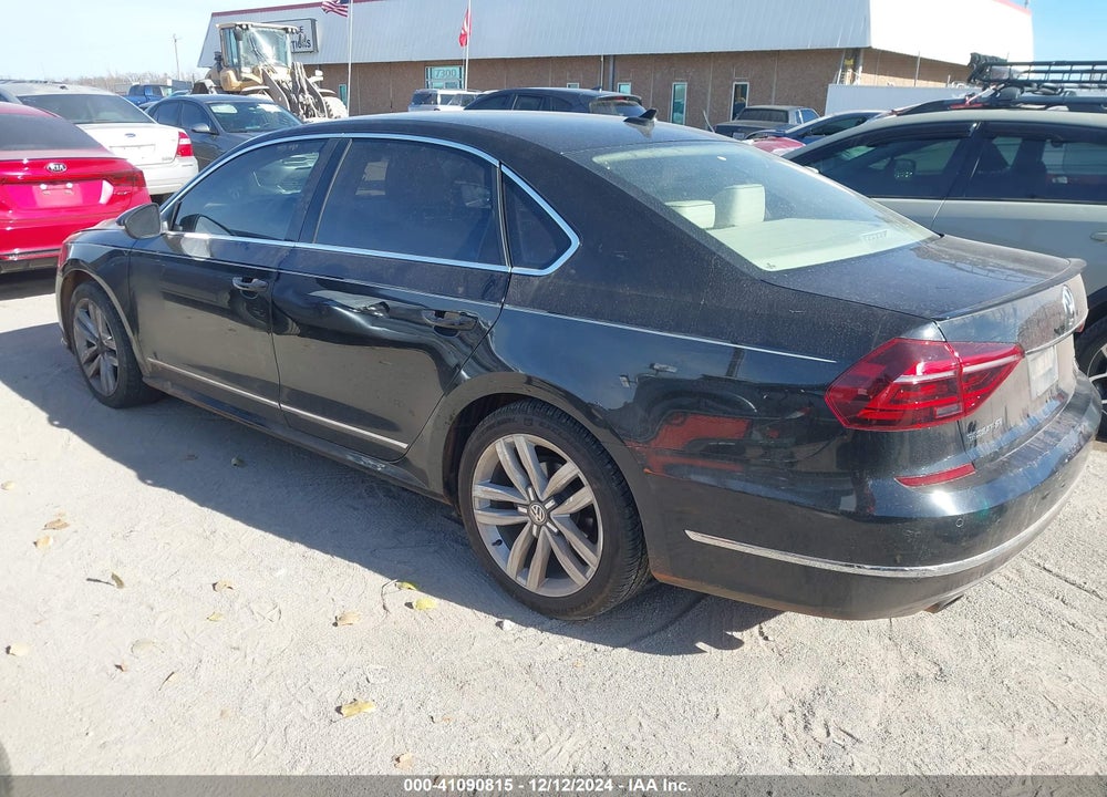 2017 VOLKSWAGEN PASSAT VIN: 1VWGT7A39HC078100
