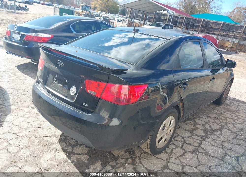 2011 KIA FORTE EX VIN: KNAFU4A23B5440948