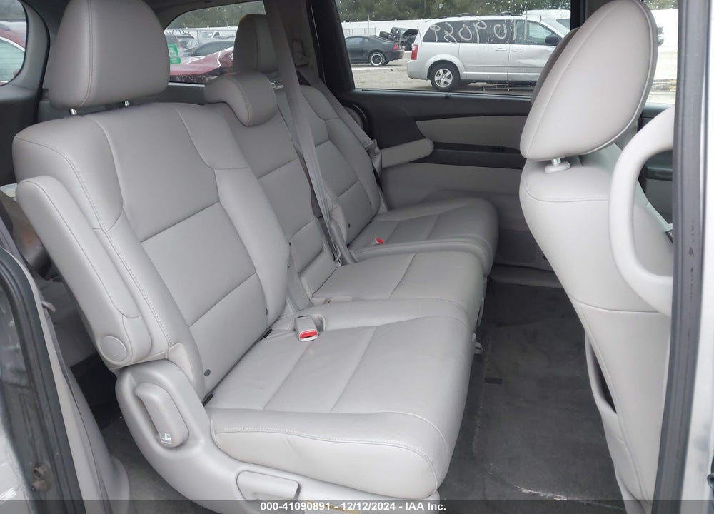 2016 HONDA ODYSSEY EX-L VIN: 5FNRL5H66GB009592