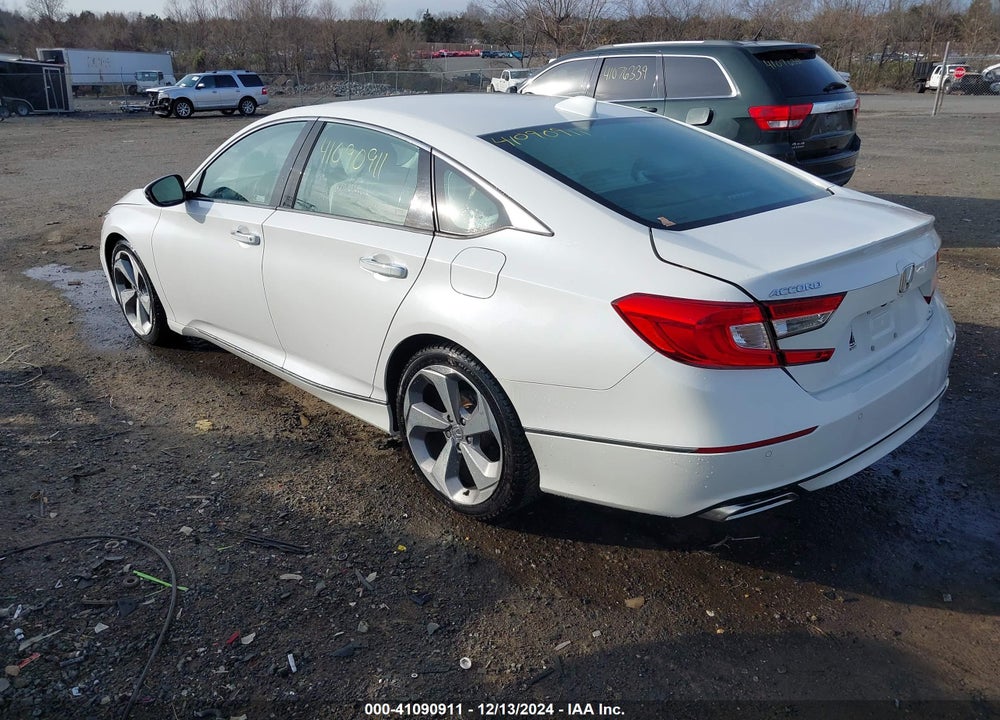 2018 HONDA ACCORD TOURING 2.0T VIN: 1HGCV2F91JA026801