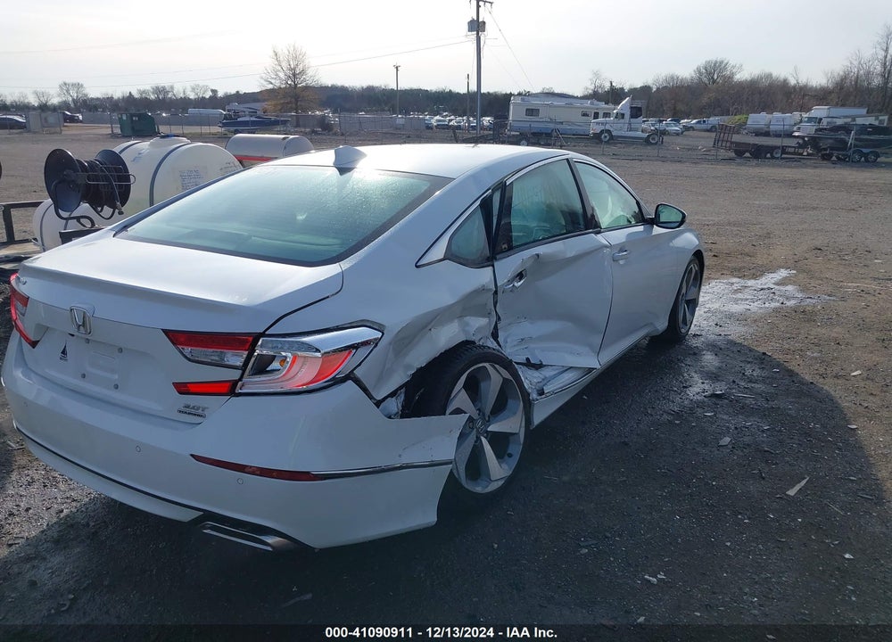 2018 HONDA ACCORD TOURING 2.0T VIN: 1HGCV2F91JA026801