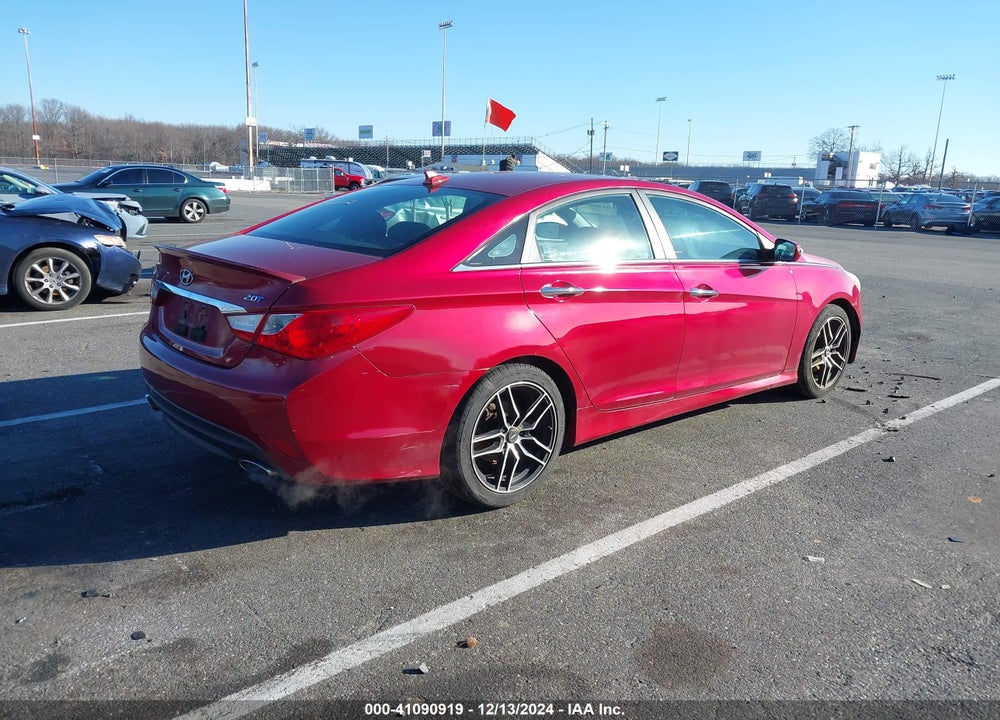 2014 HYUNDAI SONATA SE 2.0T VIN: 5NPEC4AB3EH823178