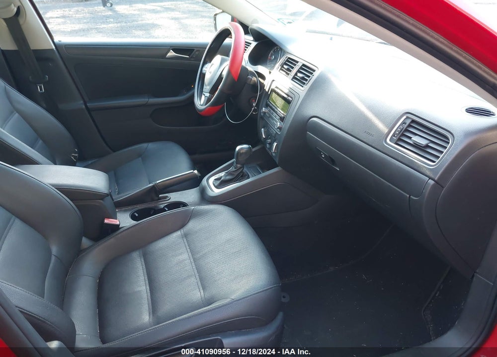 2012 VOLKSWAGEN JETTA 2.5L SE VIN: 3VWDP7AJ2CM014428