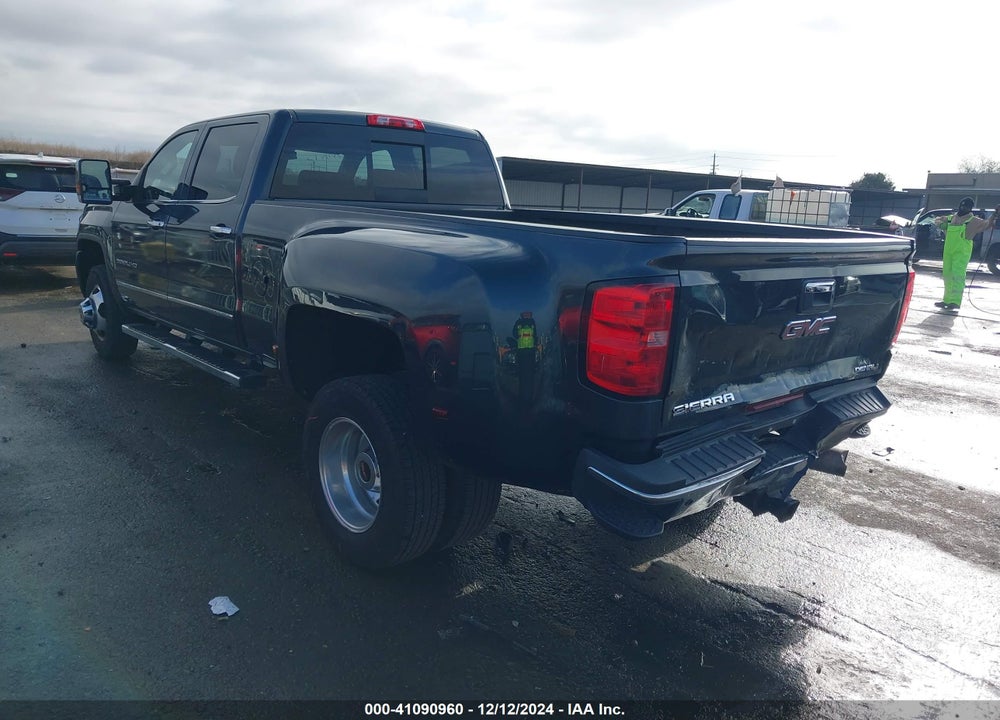 2018 GMC SIERRA 3500HD DENALI VIN: 1GT42YEY6JF290865