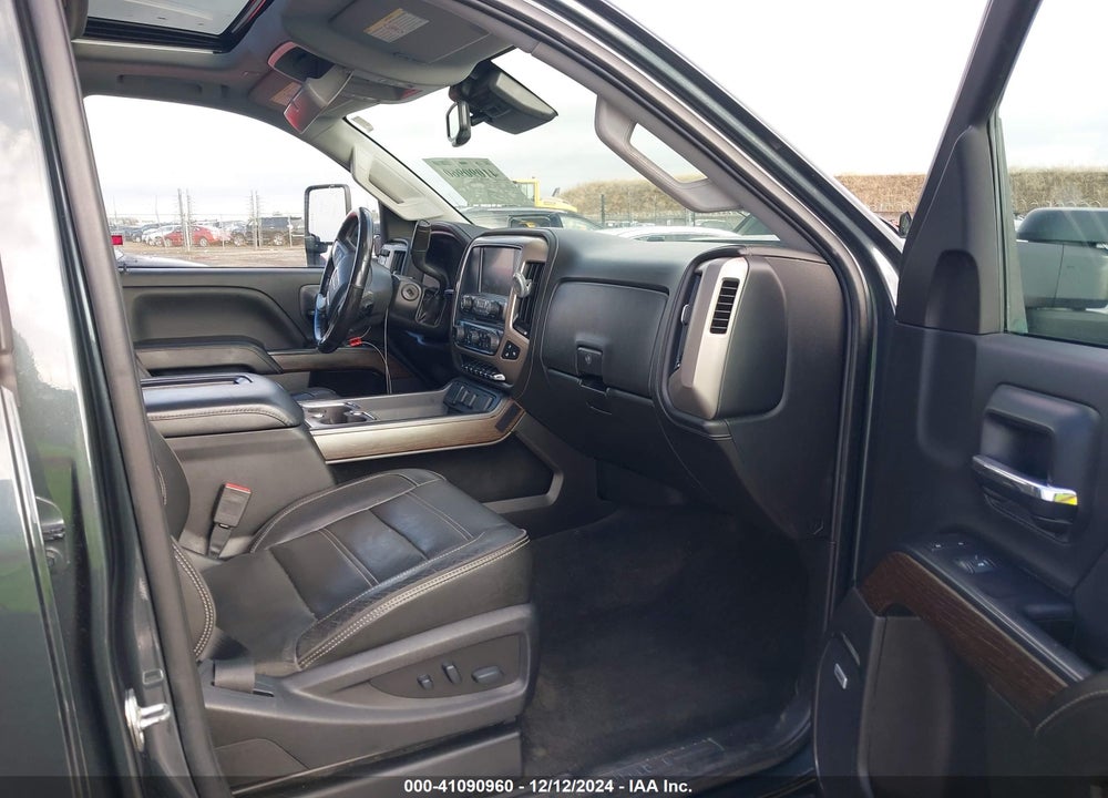 2018 GMC SIERRA 3500HD DENALI VIN: 1GT42YEY6JF290865