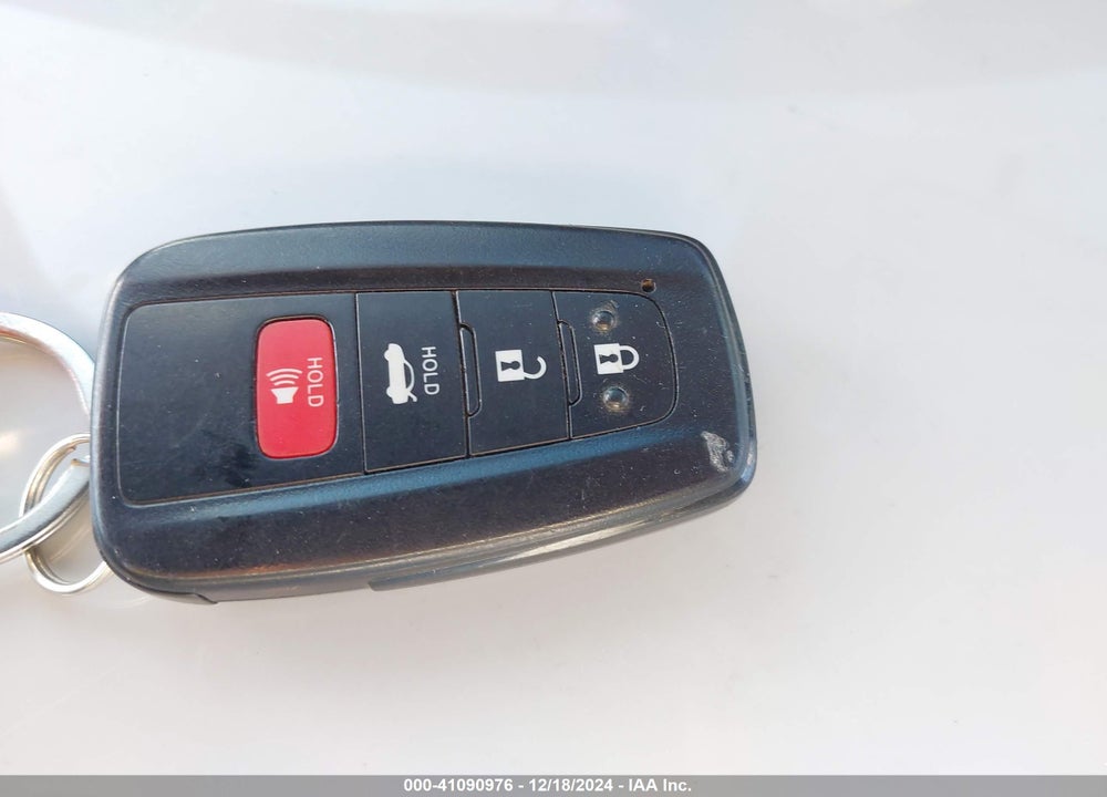 2019 TOYOTA CAMRY VIN: 4T1B11HKXKU167233
