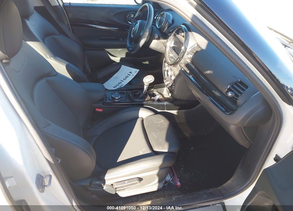 2019 MINI CLUBMAN COOPER S VIN: WMWLU5C5XK2G03566