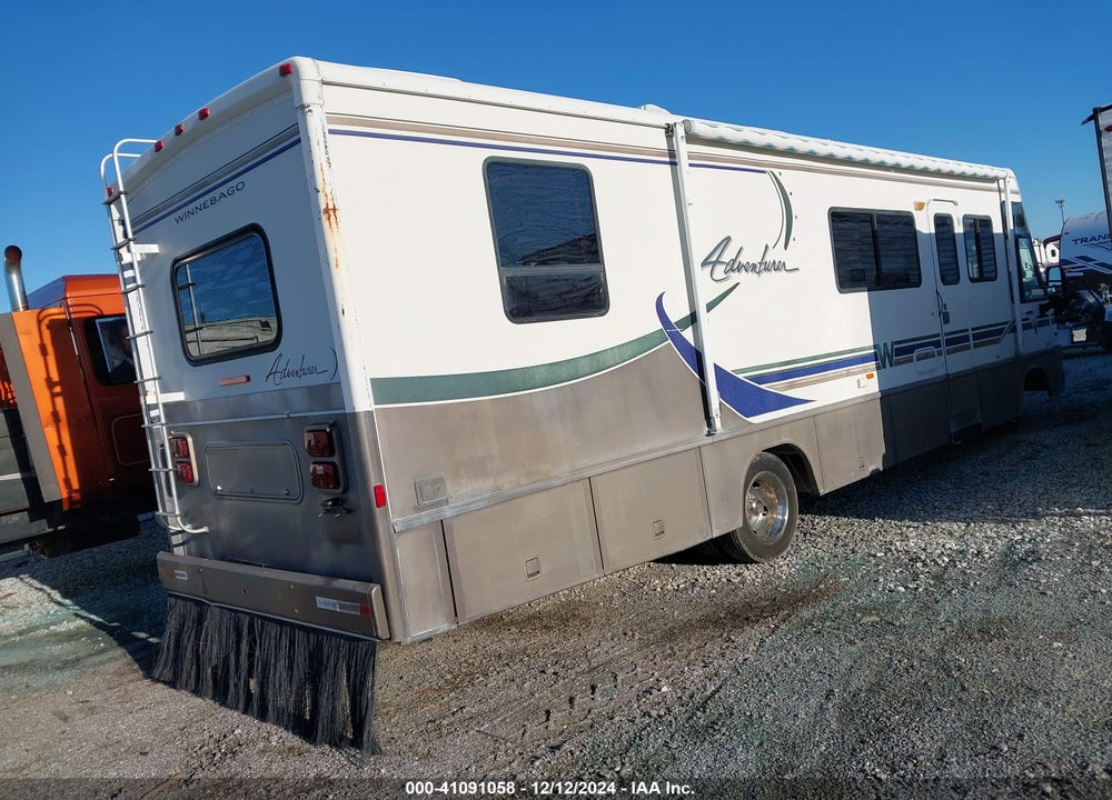 1997 CHEVROLET P30 VIN: 1GBLP37J9V3309288