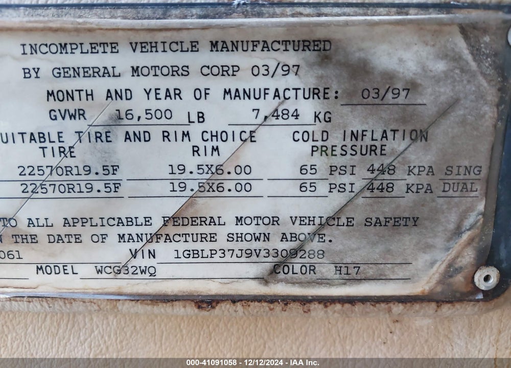 1997 CHEVROLET P30 VIN: 1GBLP37J9V3309288