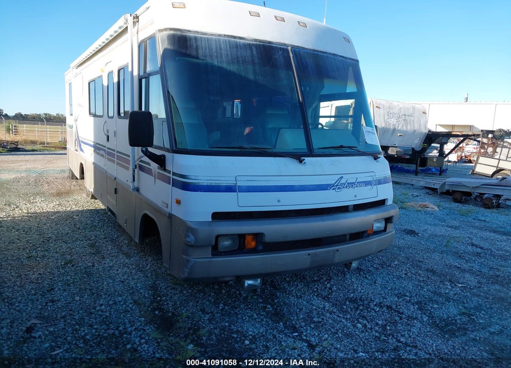1997 CHEVROLET P30 VIN: 1GBLP37J9V3309288