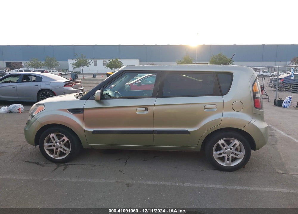2010 KIA SOUL VIN: KNDJT2A21A7163272