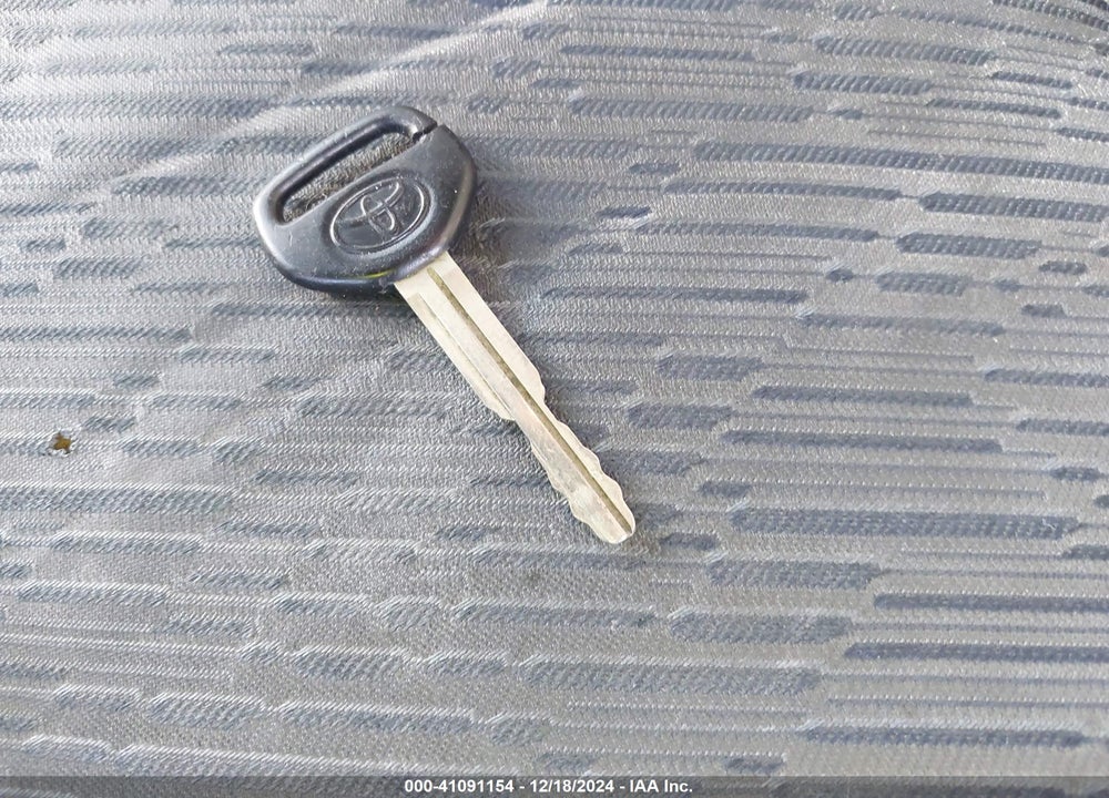 2003 TOYOTA RAV4 VIN: JTEHH20V530251325