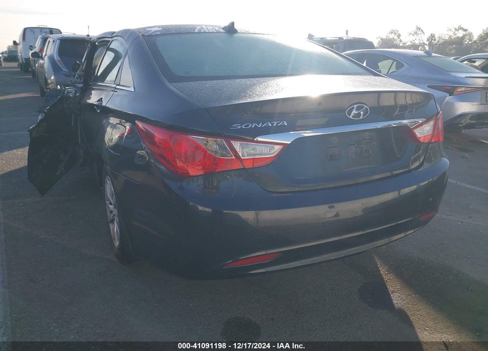 2013 HYUNDAI SONATA GLS VIN: 5NPEB4AC6DH586535