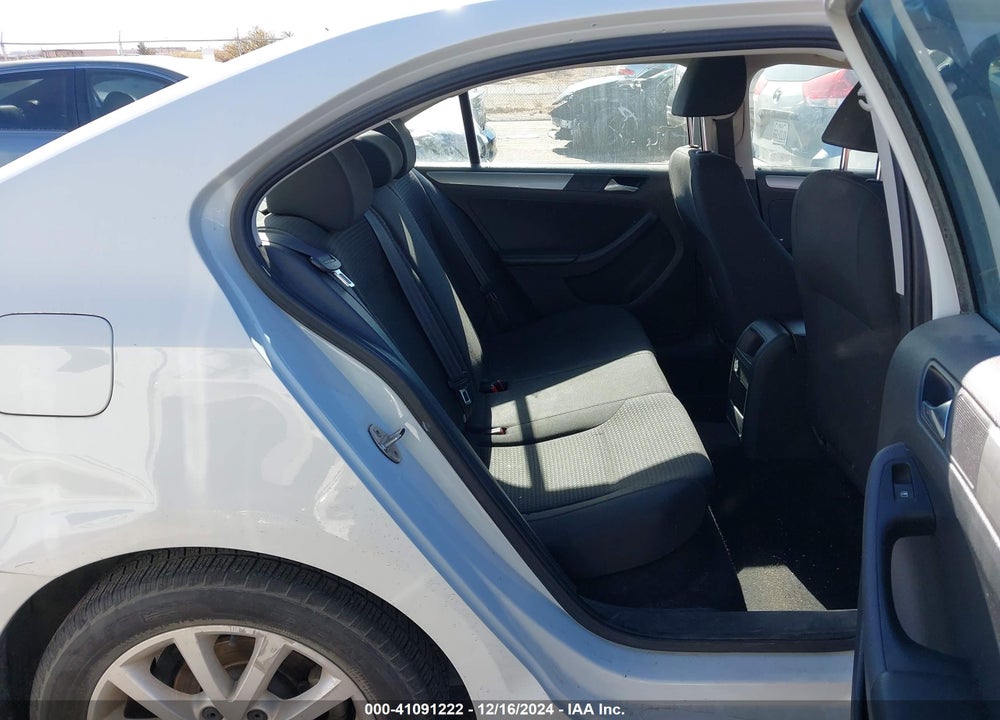 2015 VOLKSWAGEN JETTA 1.8T SE VIN: 3VWD17AJ9FM284214