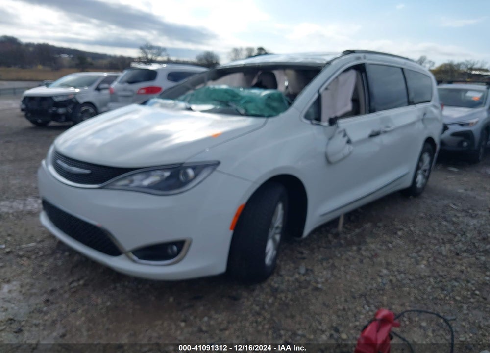 2017 CHRYSLER PACIFICA TOURING L VIN: 2C4RC1BG9HR713284