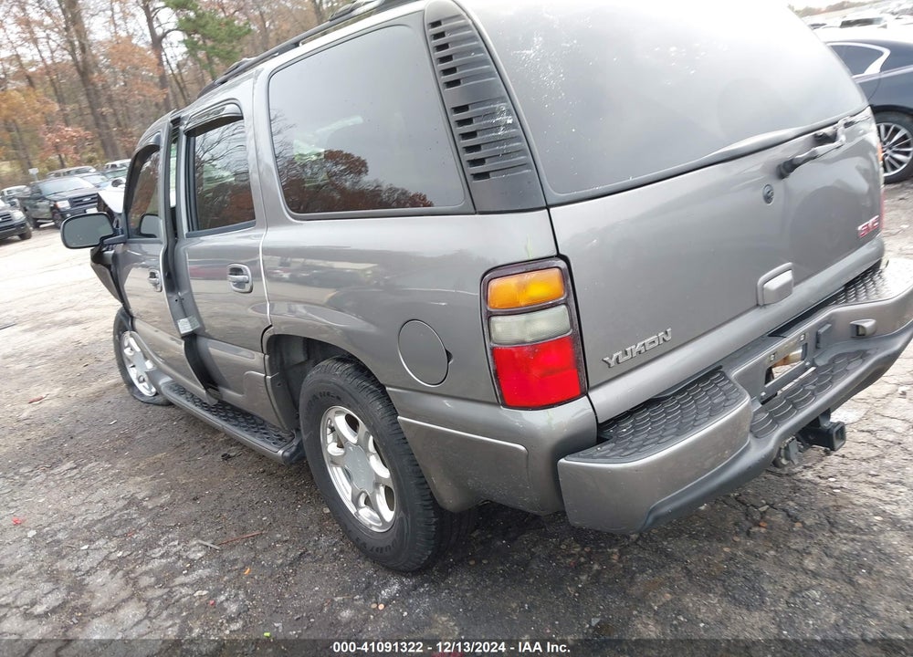 2005 GMC YUKON DENALI VIN: 1GKEK63U95J132455