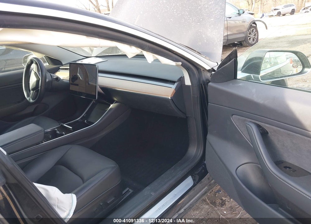 2019 TESLA MODEL 3 VIN: 5YJ3E1EB5KF194091
