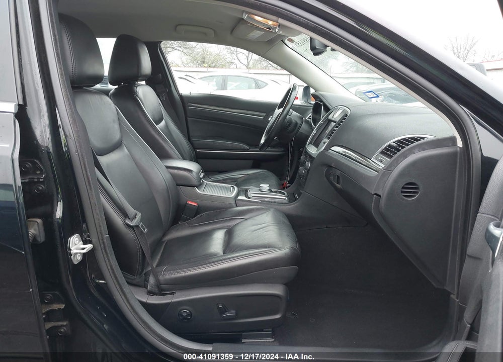2019 CHRYSLER 300 VIN: 2C3CCAAG1KH542524
