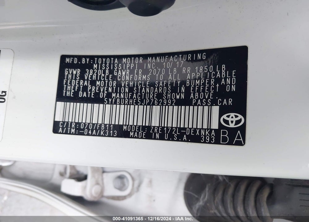 2018 TOYOTA COROLLA LE VIN: 5YFBURHE5JP762992