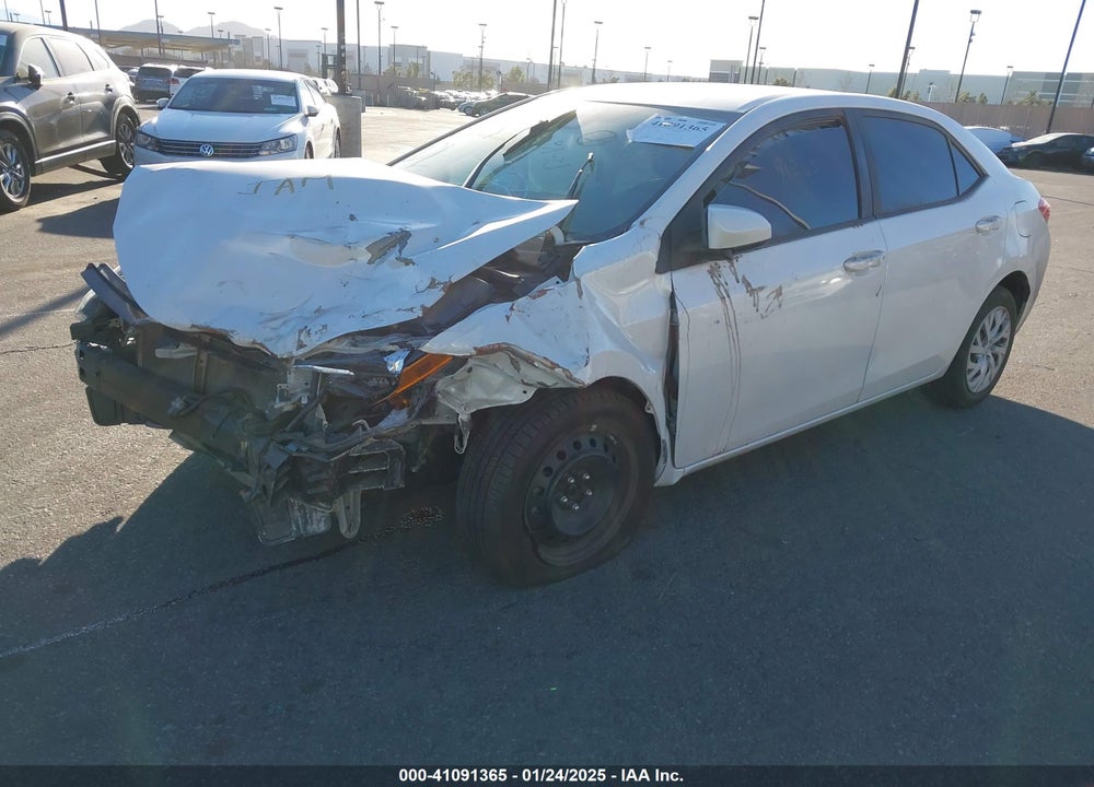 2018 TOYOTA COROLLA LE VIN: 5YFBURHE5JP762992