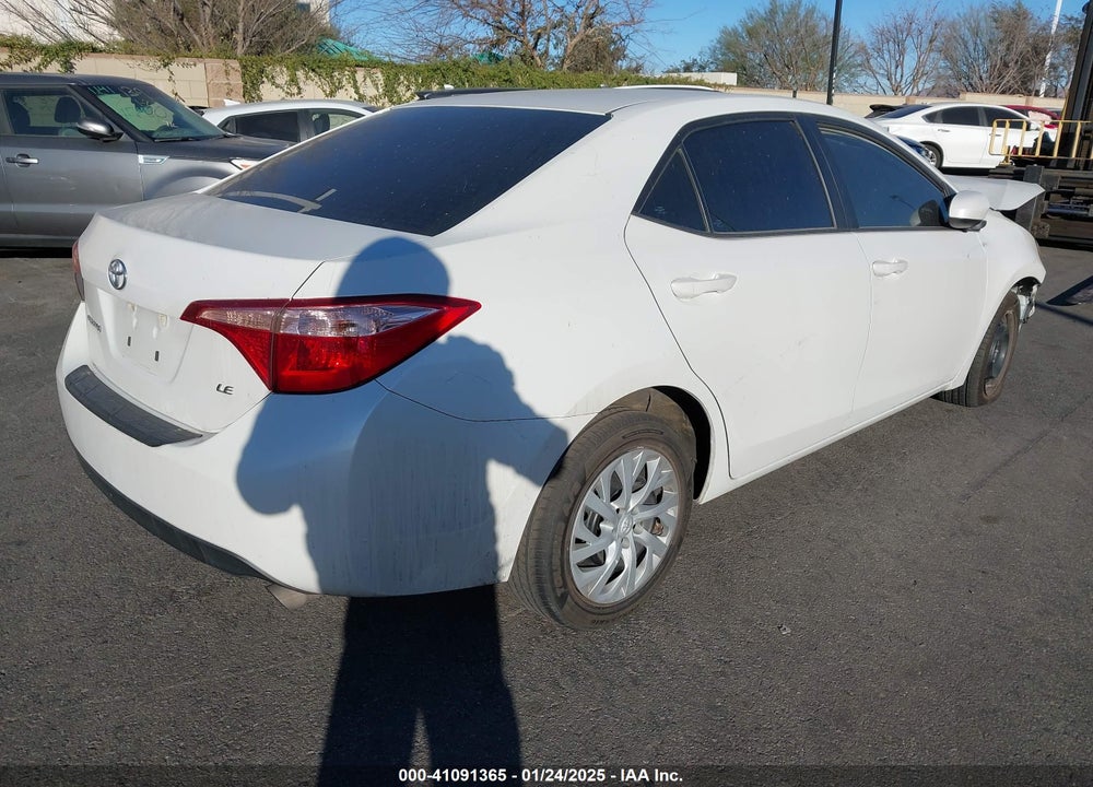 2018 TOYOTA COROLLA LE VIN: 5YFBURHE5JP762992