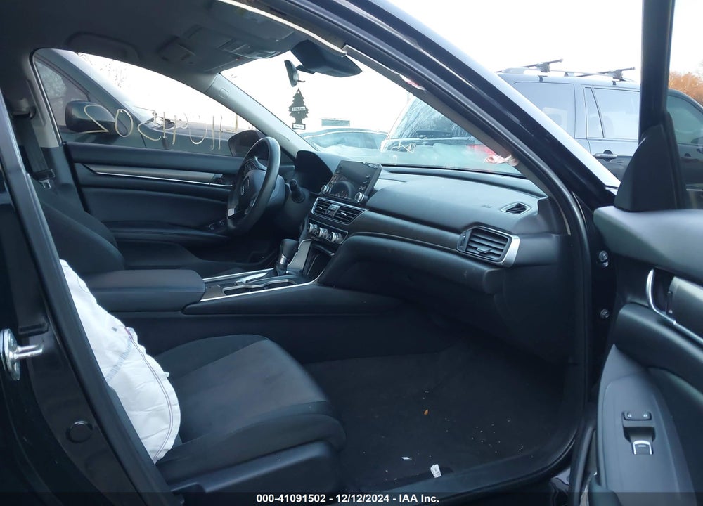 2019 HONDA ACCORD VIN: 1HGCV1F14KA068269