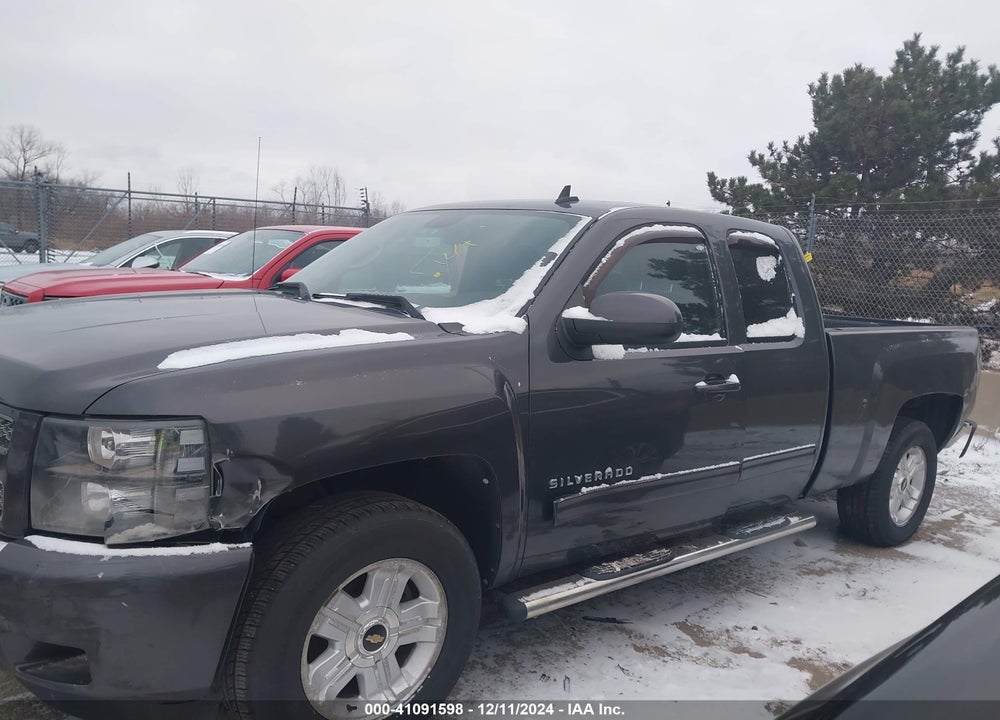 2010 CHEVROLET SILVERADO 1500 LT VIN: 1GCSKSE32AZ153476