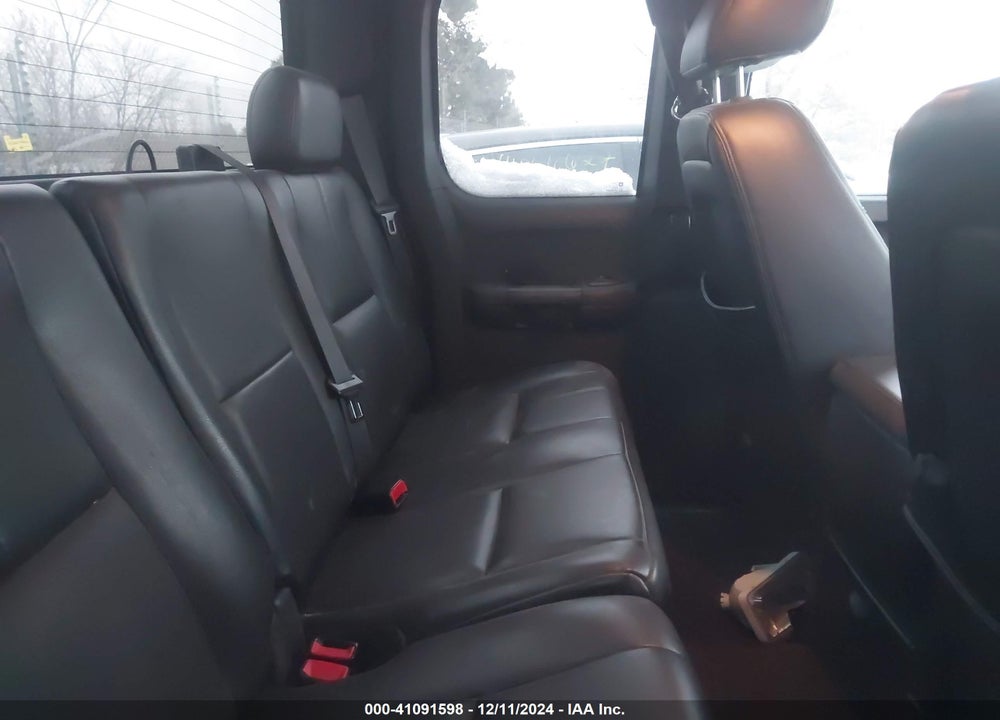 2010 CHEVROLET SILVERADO 1500 LT VIN: 1GCSKSE32AZ153476
