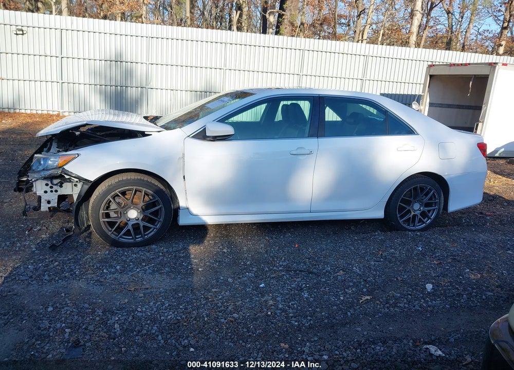 2013 TOYOTA CAMRY SE VIN: 4T1BF1FK7DU218582