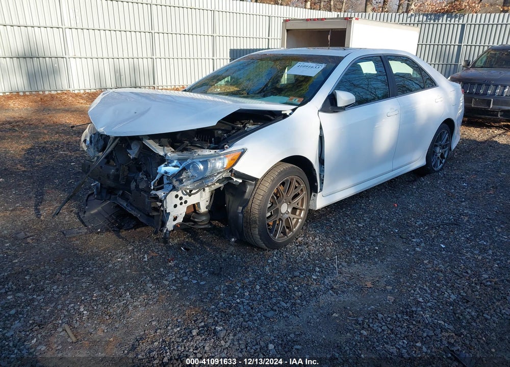 2013 TOYOTA CAMRY SE VIN: 4T1BF1FK7DU218582