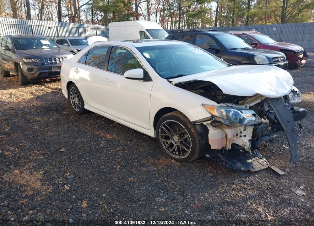 2013 TOYOTA CAMRY SE VIN: 4T1BF1FK7DU218582