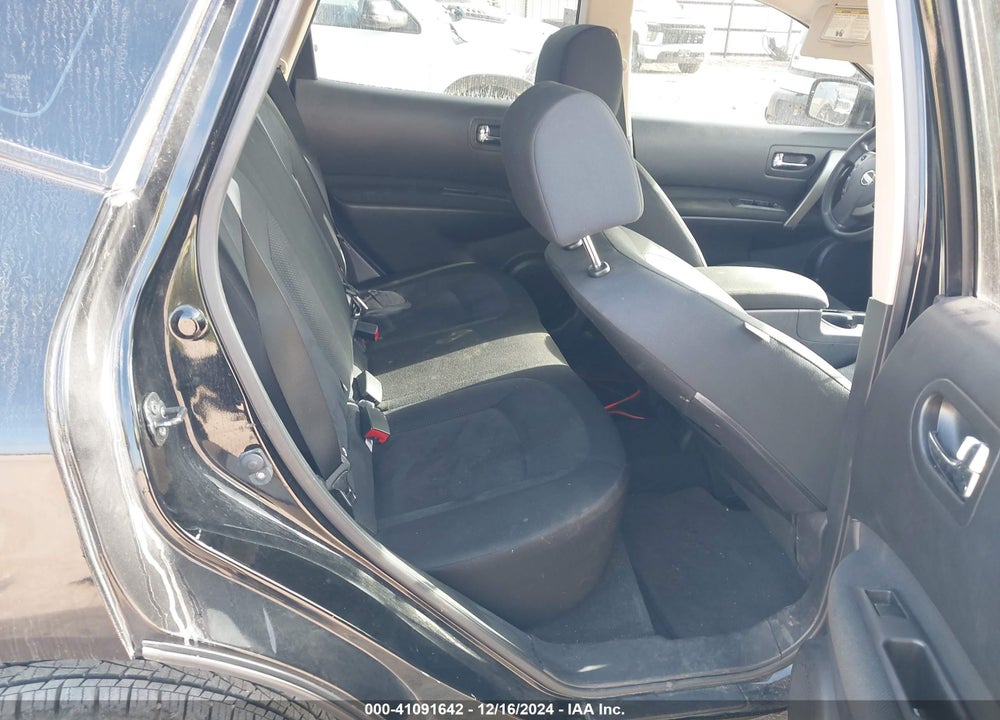 2015 NISSAN ROGUE SELECT S VIN: JN8AS5MTXFW662131