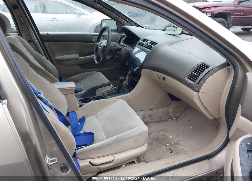 2004 HONDA ACCORD 2.4 LX VIN: 1HGCM56314A048060