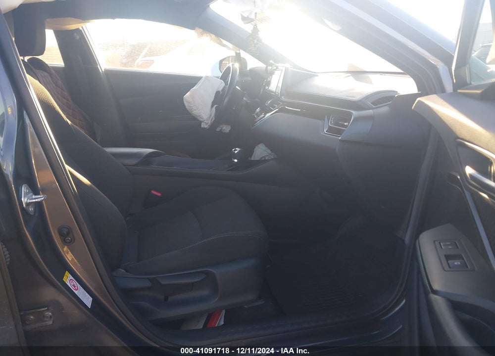 2018 TOYOTA C-HR XLE PREMIUM VIN: NMTKHMBX2JR053931