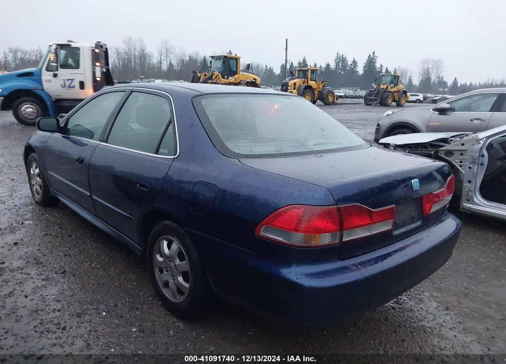 2002 HONDA ACCORD 2.3 EX VIN: JHMCG660X2C027211
