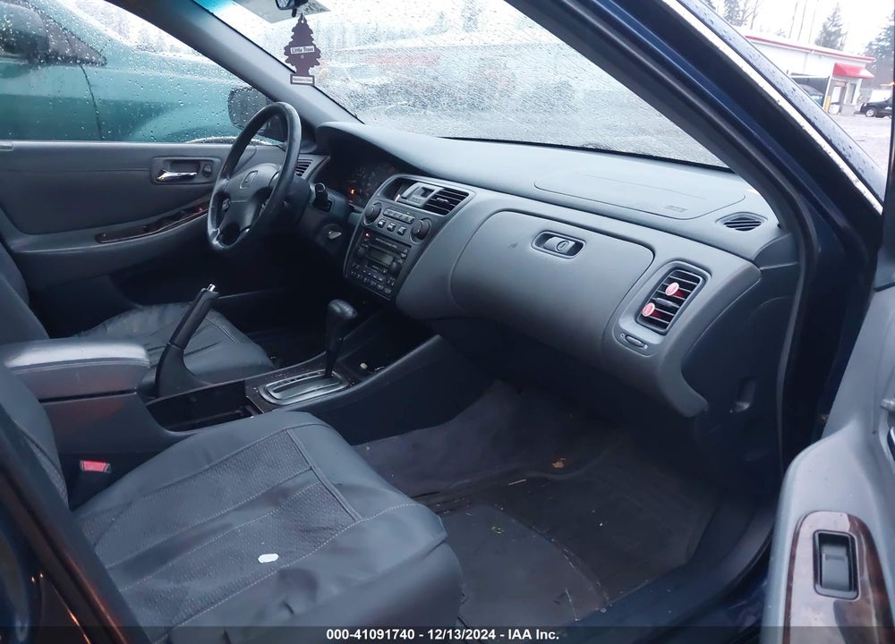 2002 HONDA ACCORD 2.3 EX VIN: JHMCG660X2C027211