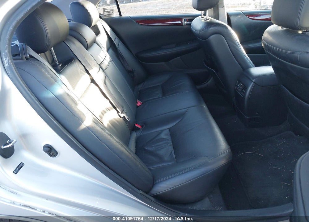 2005 LEXUS ES 330 VIN: JTHBA30G155085704