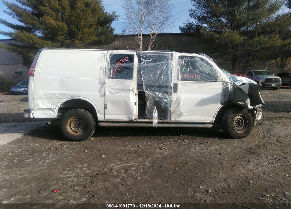 2017 GMC SAVANA 2500 WORK VAN VIN: 1GTW7AFF3H1911937