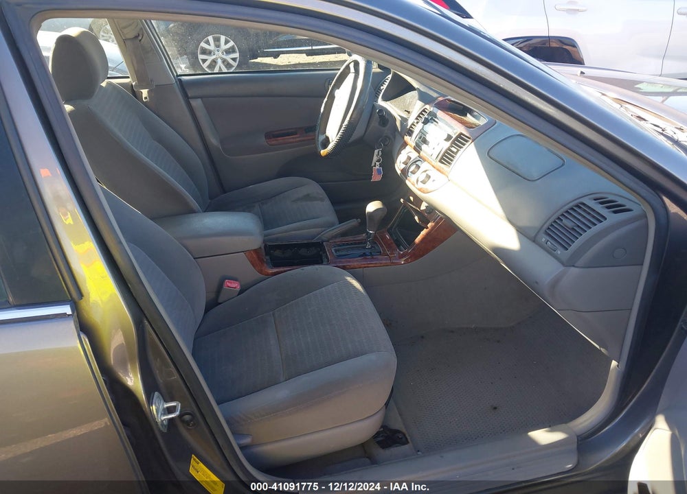 2005 TOYOTA CAMRY LE V6 VIN: 4T1BF30K25U598775