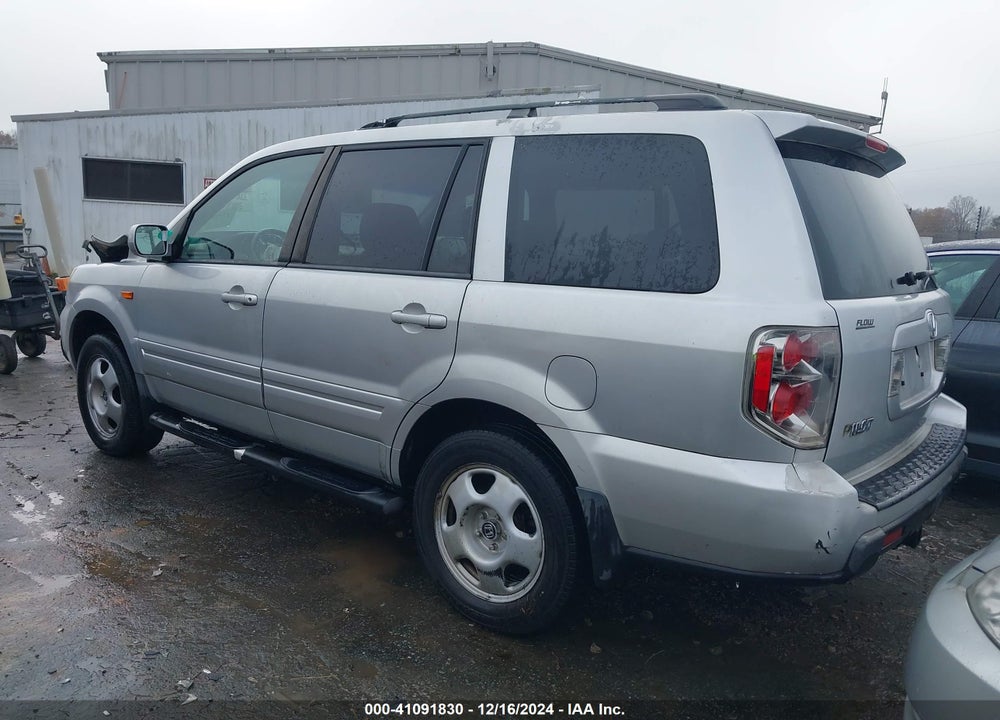 2006 HONDA PILOT EX-L VIN: 5FNYF18606B005757